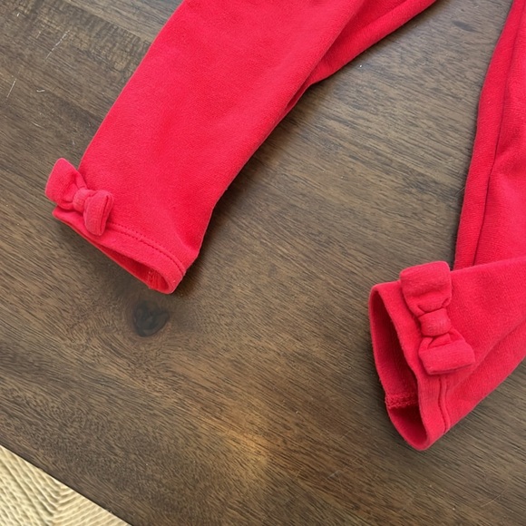 Janie and Jack red leggings w bow detail 12-18 months - Picture 3 of 4